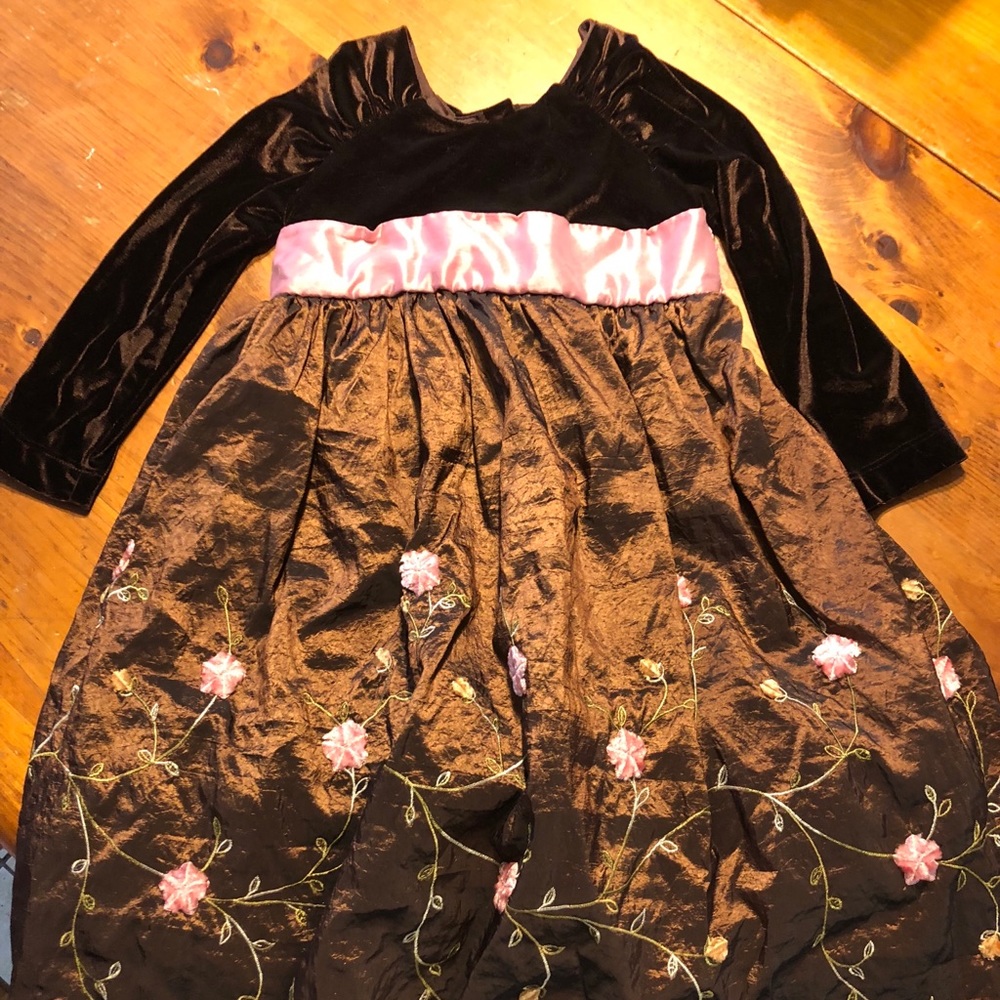 Girl’s Jona Michelle fancy dress size 5
